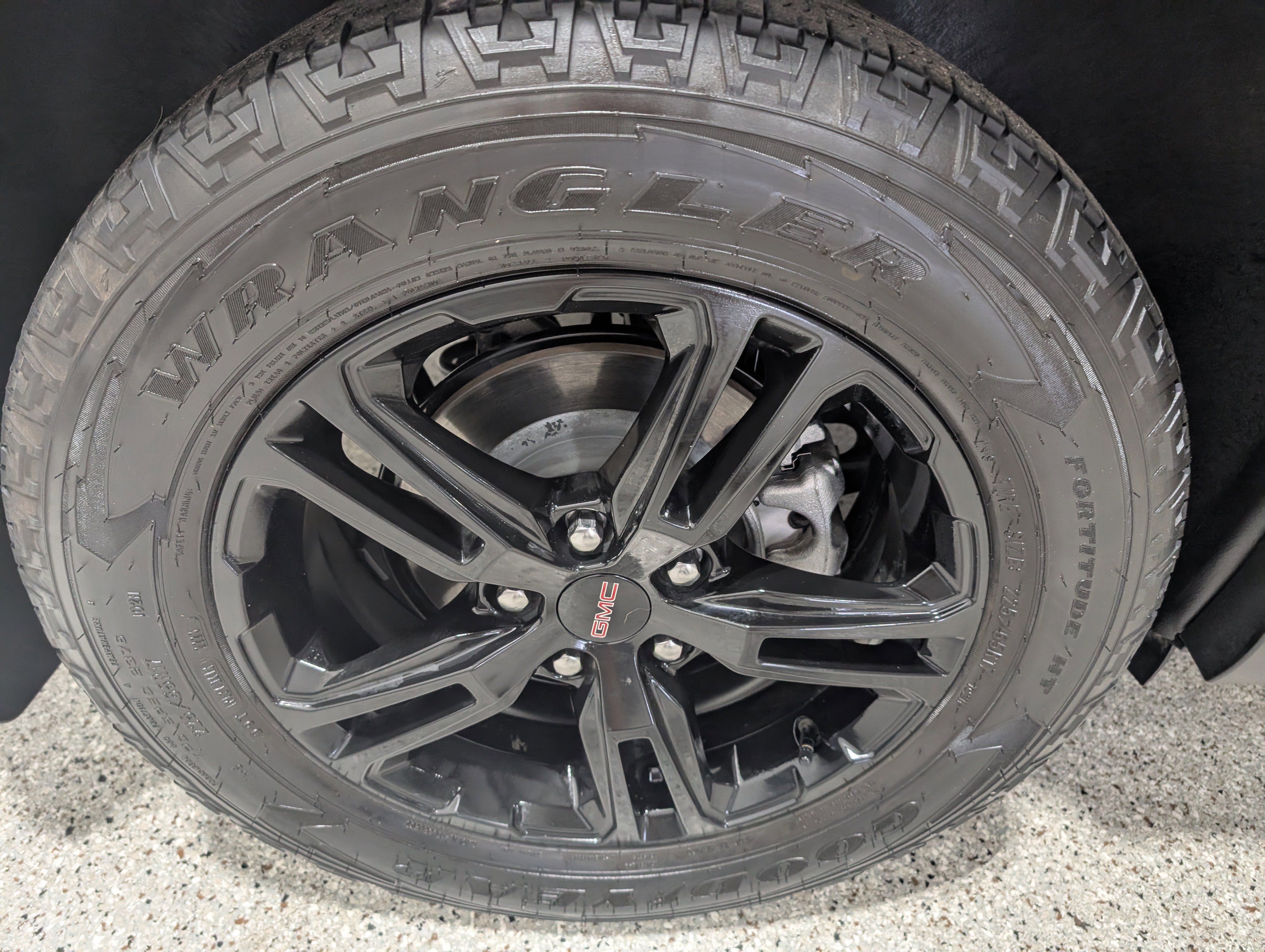 Used 2024 GMC Terrain AT4 w/ Tech Package image 12