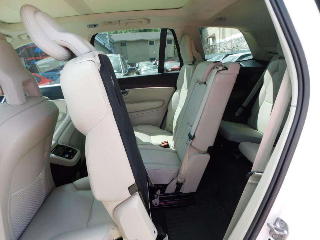 Used 2020 Volvo XC90 T5 Momentum w/ Protection Package Premier image 25