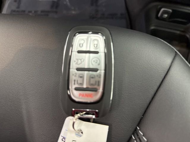 New 2026 Chrysler Pacifica Select image 25