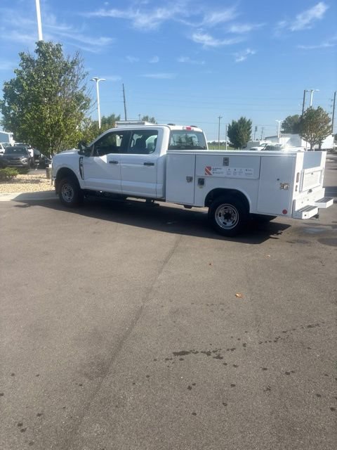 New 2026 Ford F250 XL w/ XL Chrome Package AWD/4WD image 9