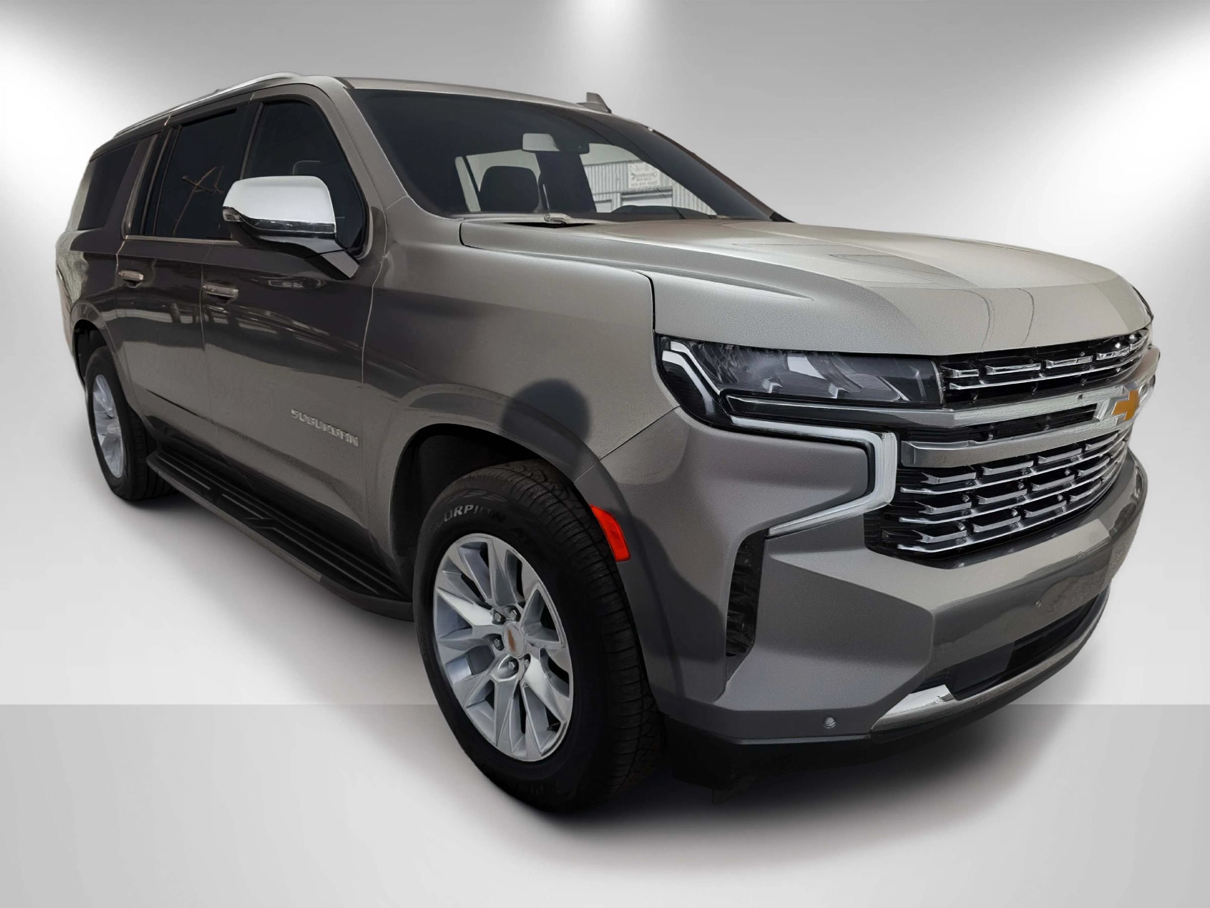 Used 2022 Chevrolet Suburban Premier RWD image 3