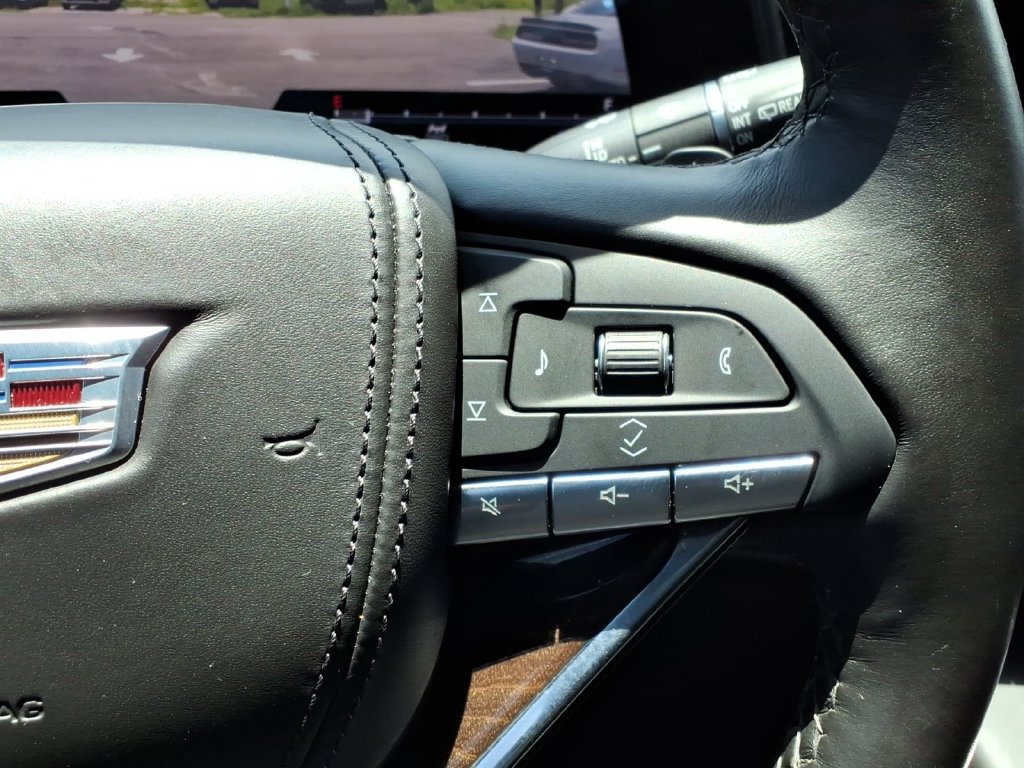 Used 2022 Cadillac Escalade Sport Platinum w/ LPO, ONYX Package AWD/4WD image 47