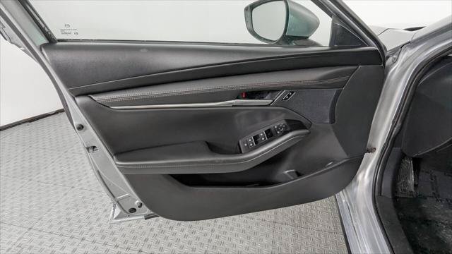 Used 2021 MAZDA MAZDA3 Sedan FWD image 13