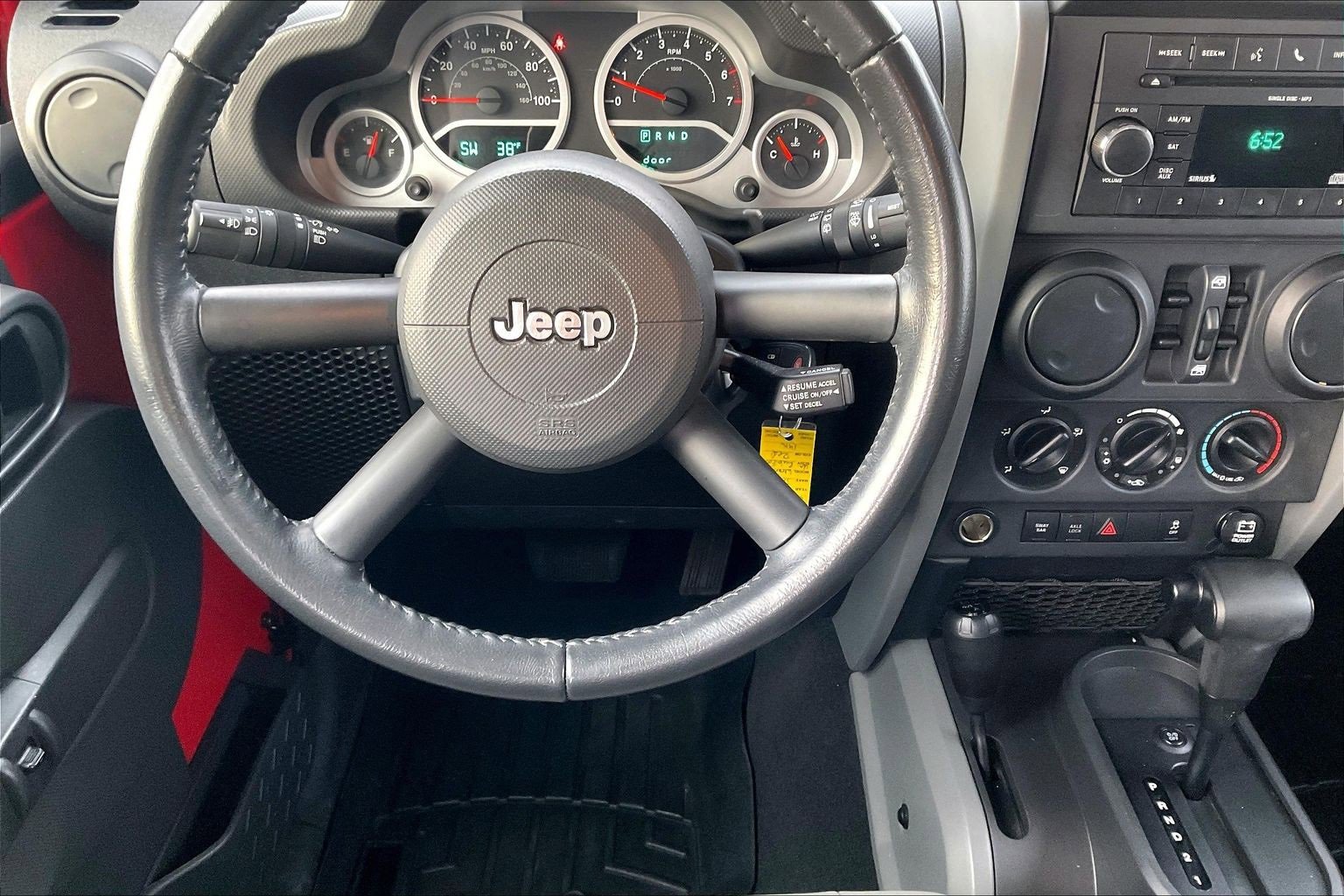 Used 2010 Jeep Wrangler Unlimited Rubicon image 8