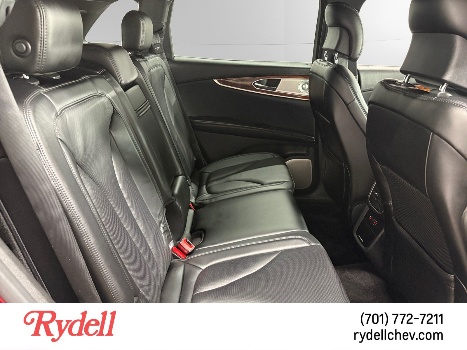 Used 2016 Lincoln MKX Reserve w/ Luxury Package AWD/4WD image 17