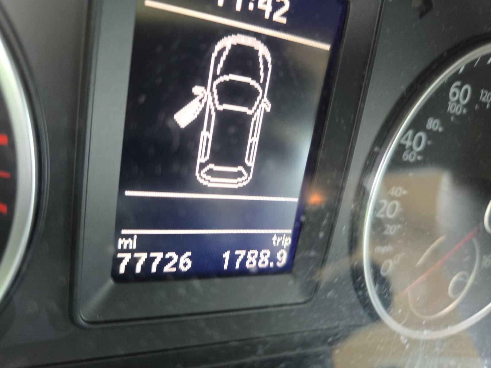 Used 2016 Volkswagen Tiguan S FWD image 8