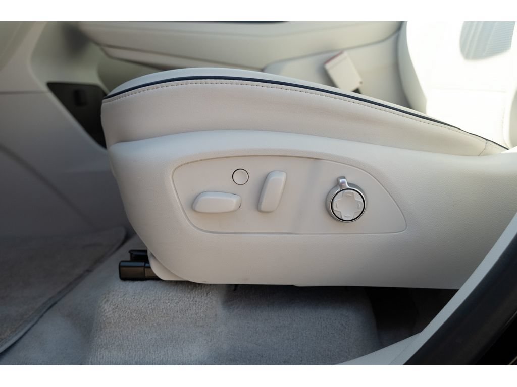 Used 2025 Buick Enclave Avenir w/ Super Cruise Package FWD image 15