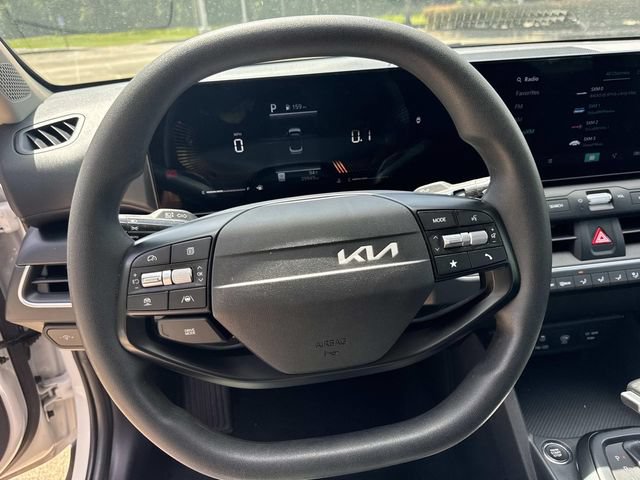 Used 2025 Kia K4 FWD image 27