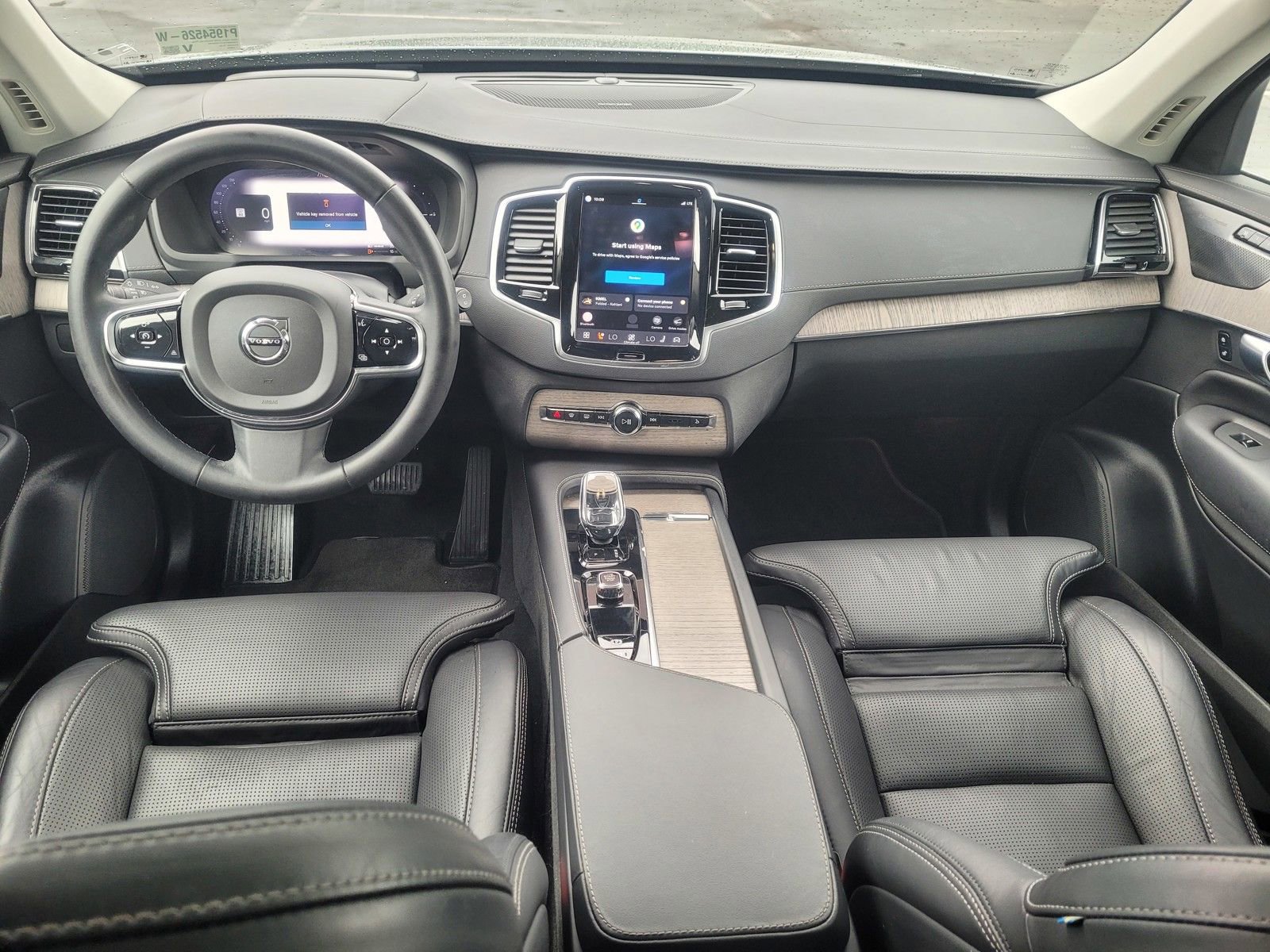 Certified 2023 Volvo XC90 T8 Ultimate w/ Protection Package Premier image 13