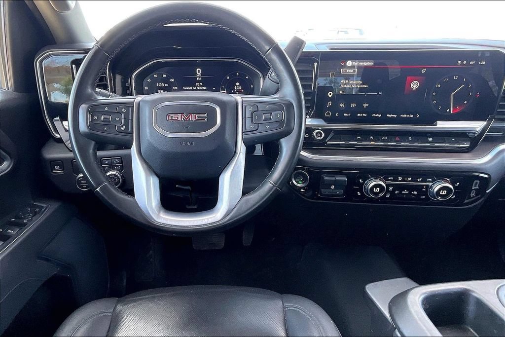 Used 2025 GMC Sierra 1500 SLT RWD image 4