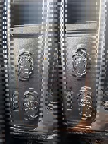 Used 2019 Chevrolet Silverado 1500 LT image 13