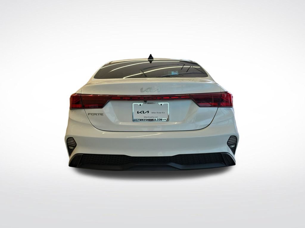 Certified 2024 Kia Forte LXS w/ LXS Technology Package FWD image 5