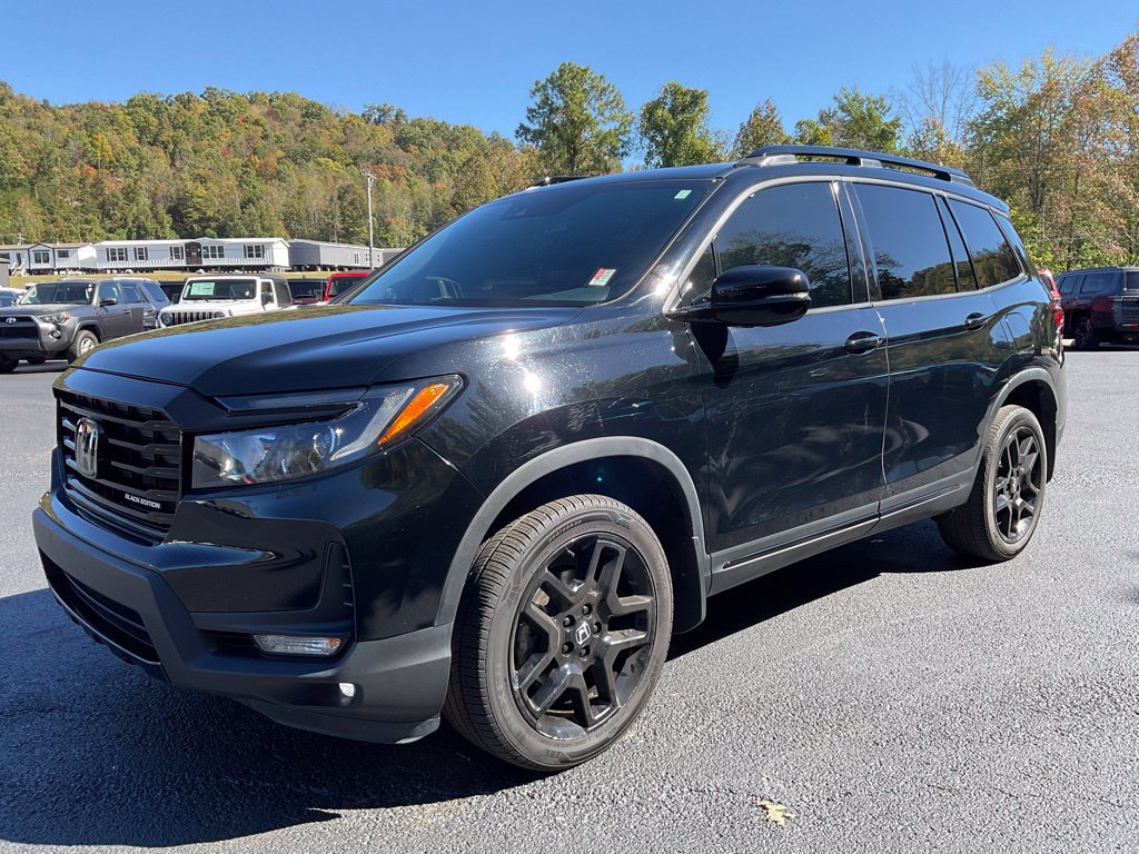 Used 2024 Honda Passport Black Edition image 3