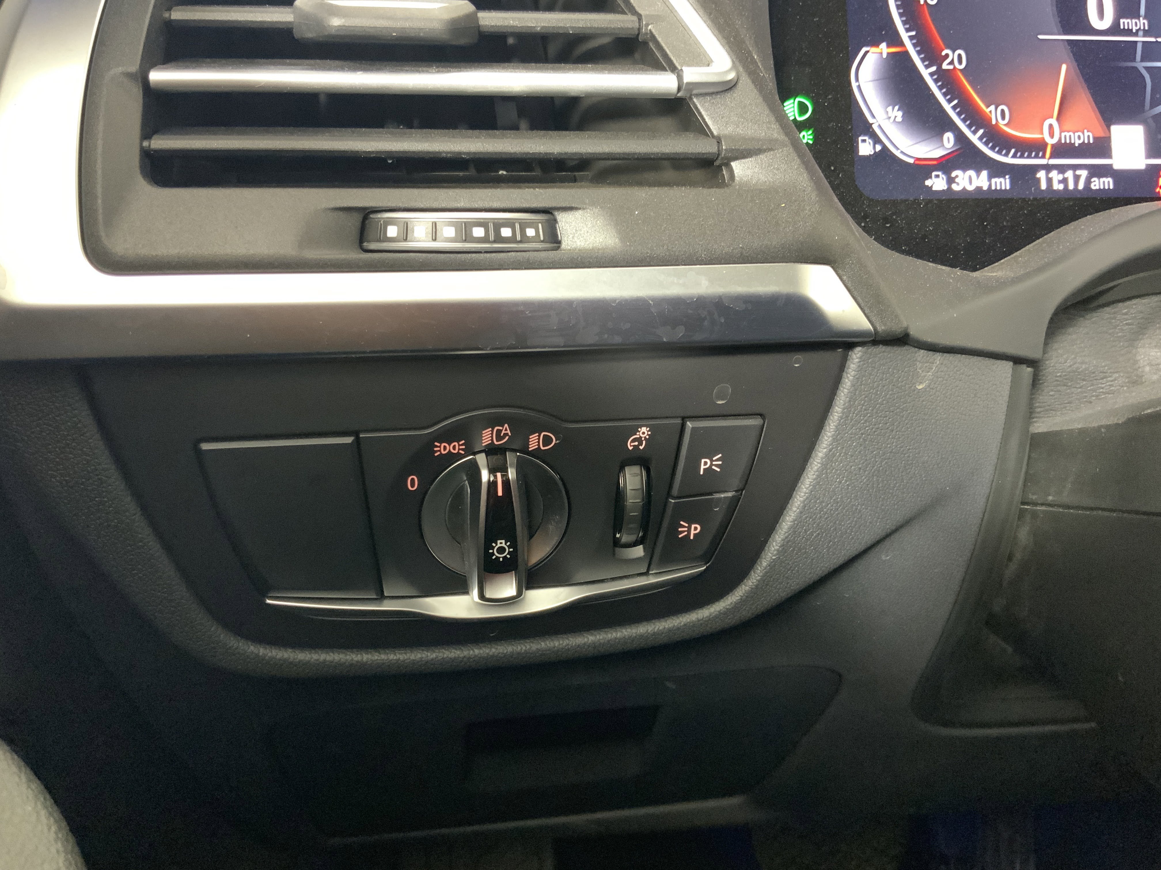 Used 2024 BMW X3 xDrive30i w/ Convenience Package w/ZPA image 15