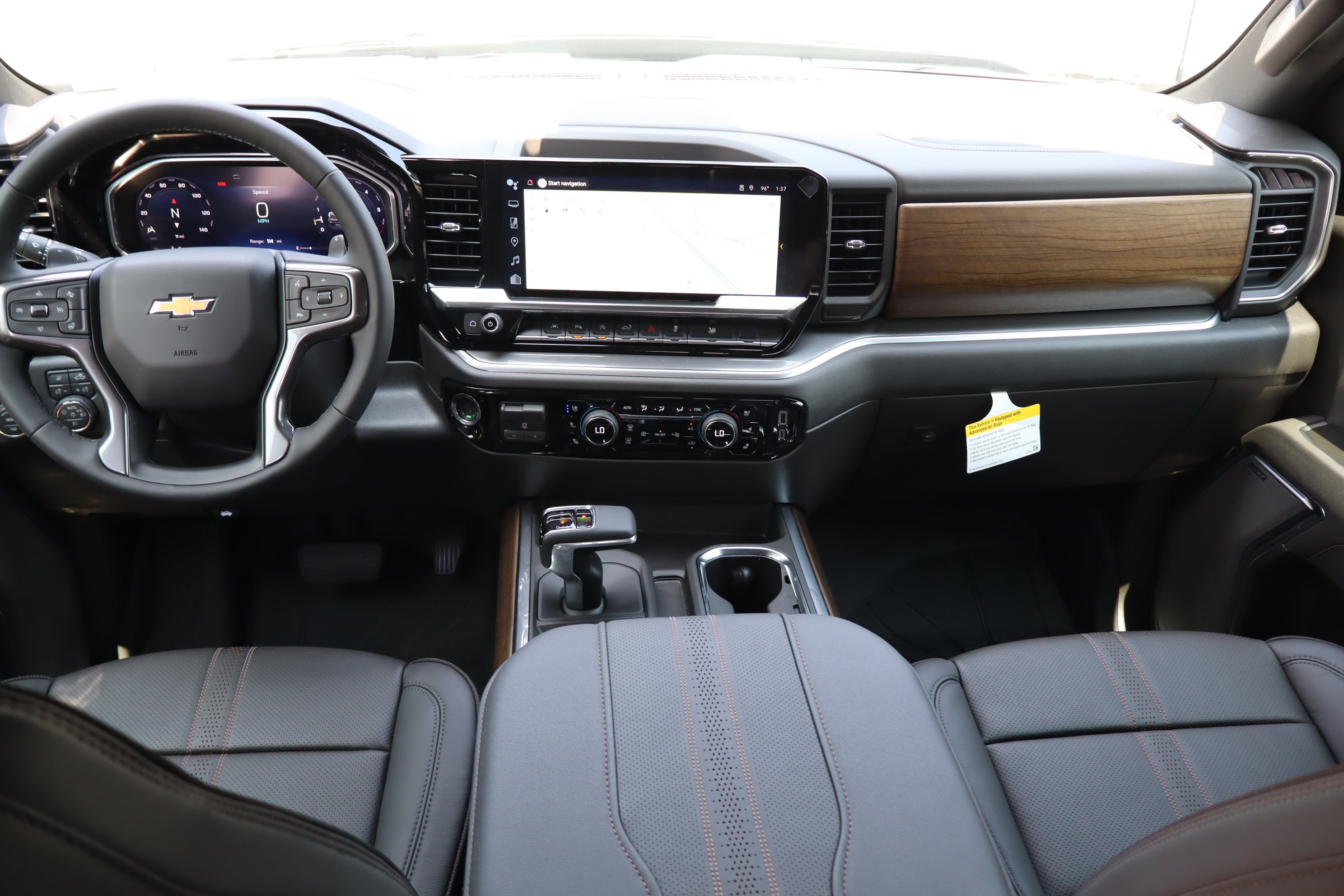 New 2026 Chevrolet Silverado 1500 High Country w/ High Country Premium Package AWD/4WD image 11