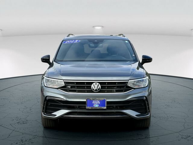 Used 2023 Volkswagen Tiguan SE R-Line FWD image 9