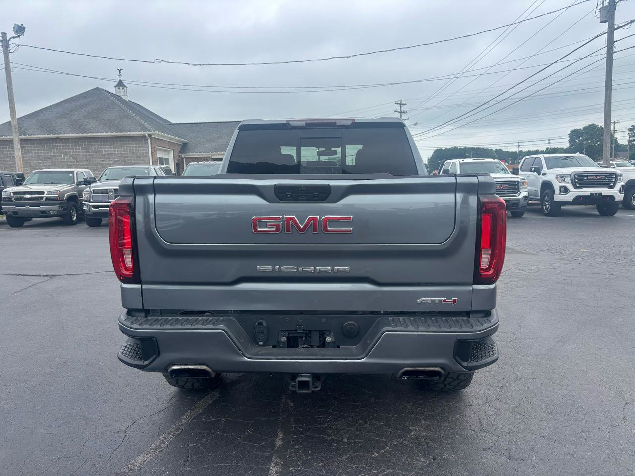 Used 2020 GMC Sierra 1500 AT4 w/ AT4 Preferred Package AWD/4WD image 6