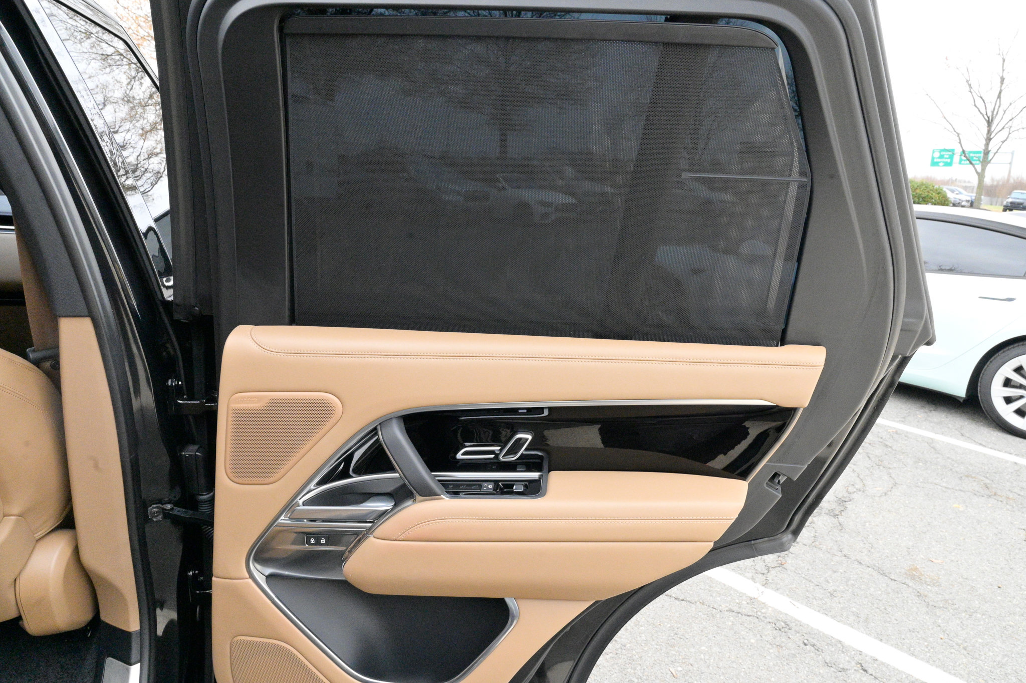 Used 2023 Land Rover Range Rover SE image 55