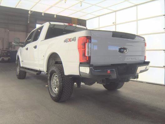 Used 2019 Ford F250 XL w/ Power Equipment Group AWD/4WD image 4
