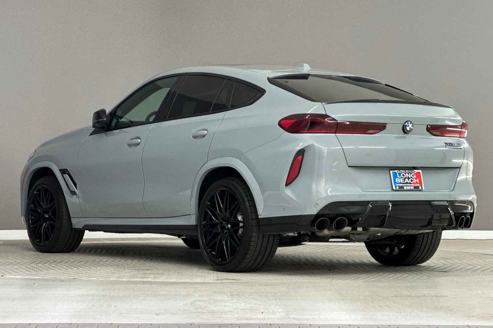 Used 2025 BMW X6 M Competition w/ Executive Package AWD/4WD image 3