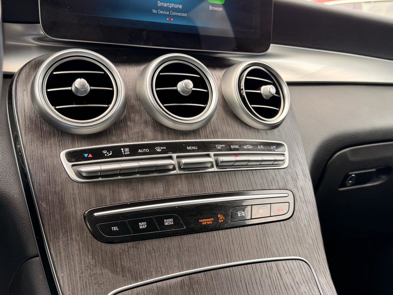 Used 2021 Mercedes-Benz GLC 300 4MATIC image 27