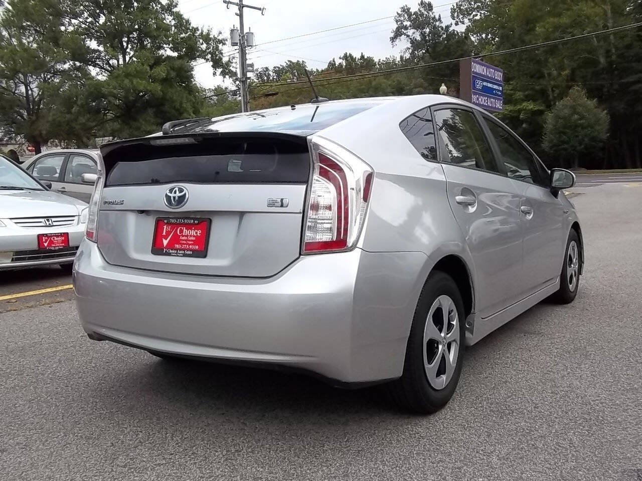 Used 2014 Toyota Prius Three w/ Solar Roof Package FWD image 3