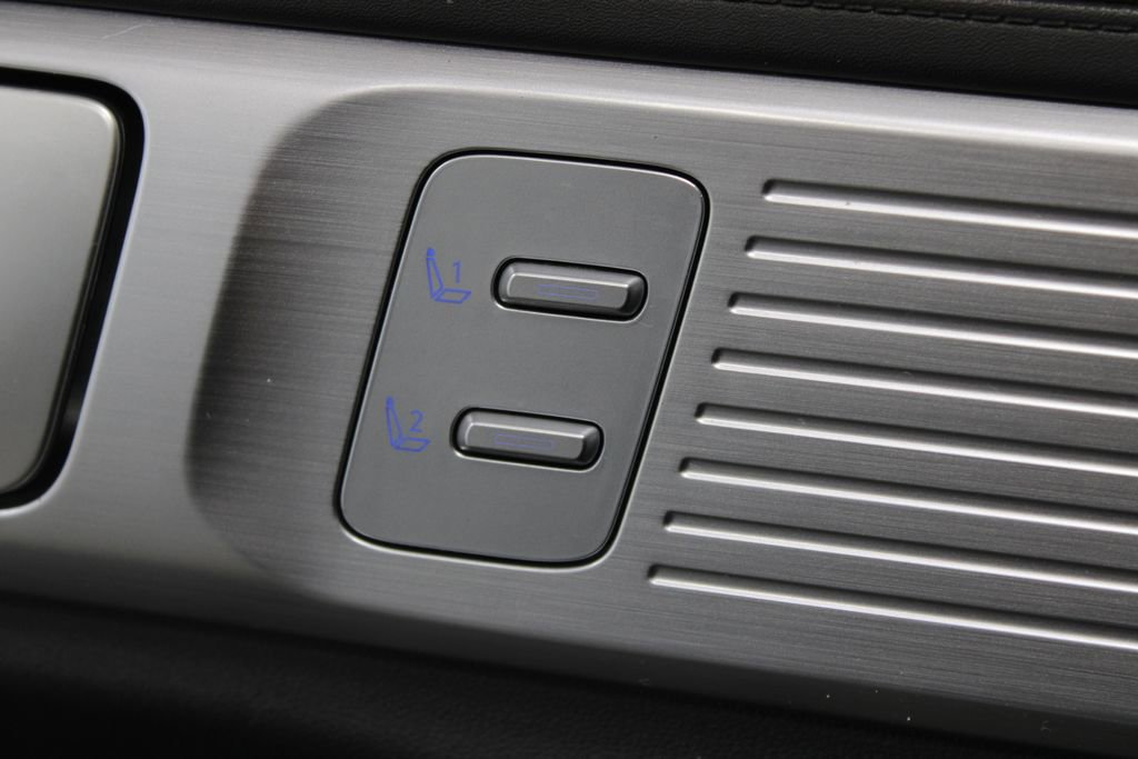 Used 2024 Hyundai Santa Fe Limited image 28