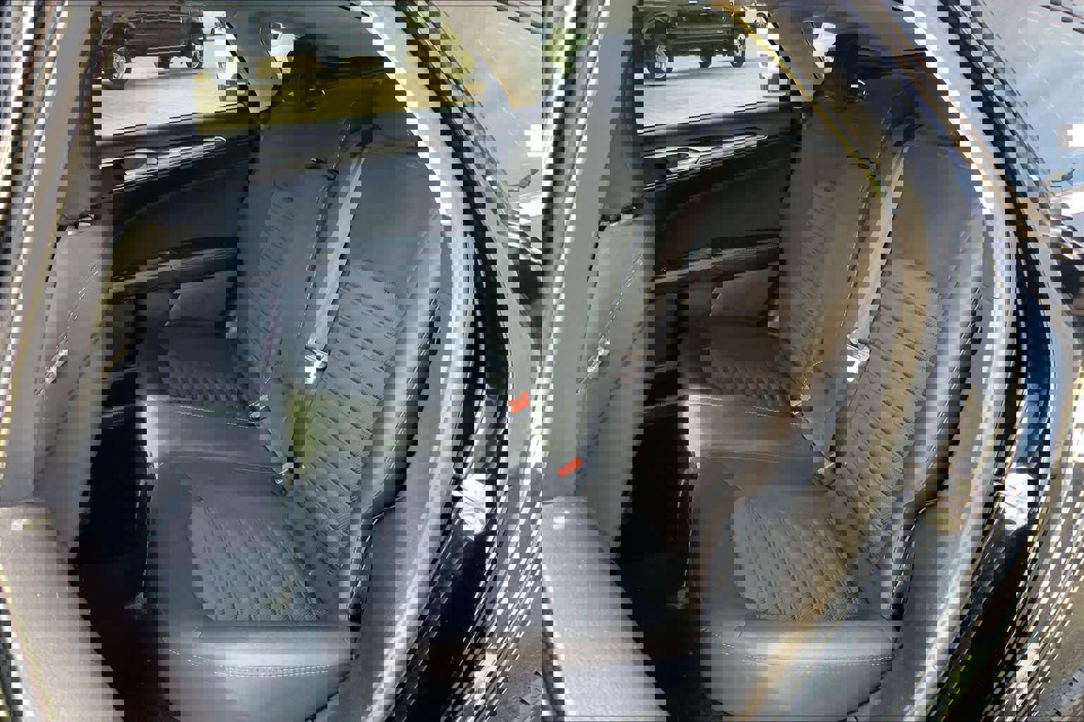 Used 2018 Ford Fusion SE w/ Fusion SE Technology Package image 19