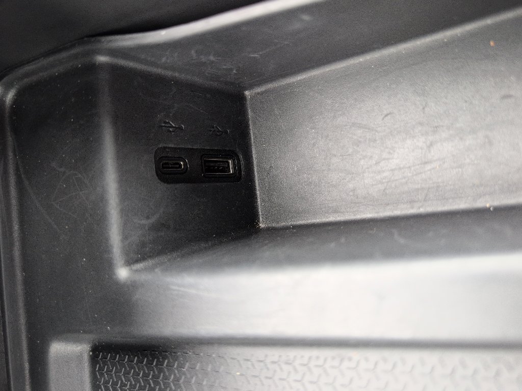 Used 2025 GMC Acadia Elevation image 30