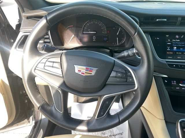 Used 2018 Cadillac XT5 AWD image 25