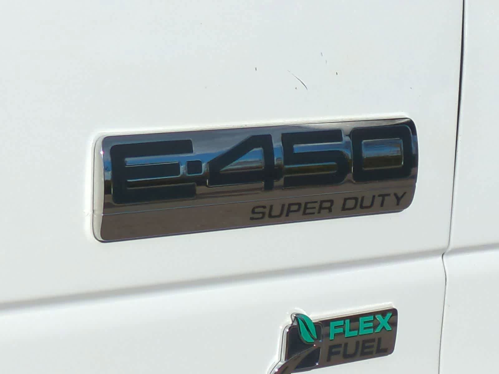 Used 2016 Ford E-450 and Econoline 450 Super Duty w/ Exterior Upgrade Package image 13
