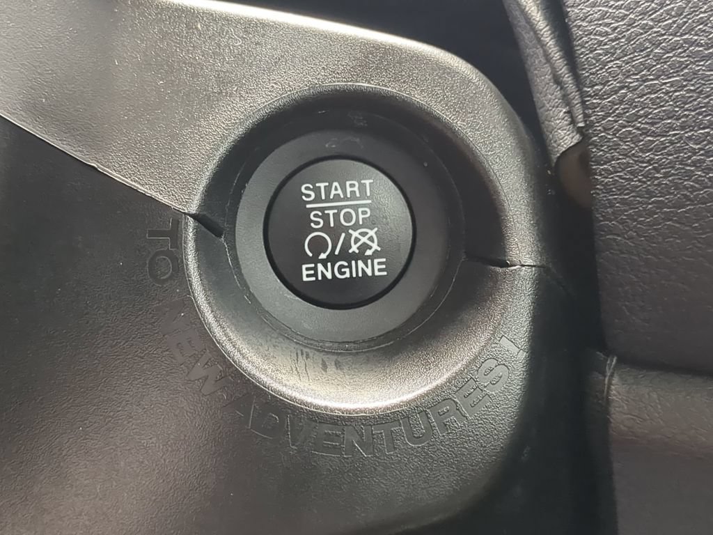 Used 2021 Jeep Renegade Trailhawk w/ Sun & Sound Group AWD/4WD image 33