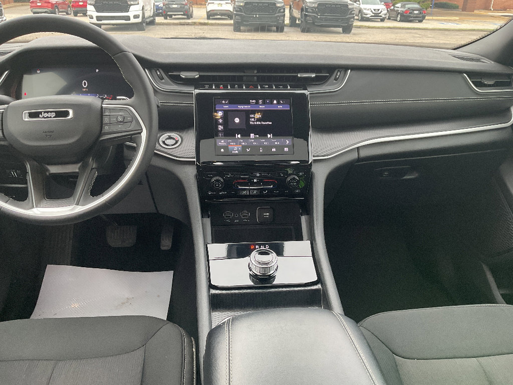 Used 2024 Jeep Grand Cherokee L Laredo w/ Luxury Tech Group I image 12