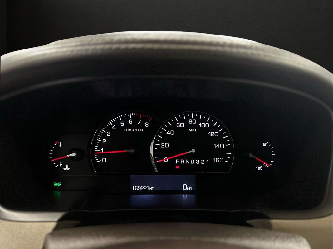 Used 2011 Cadillac DTS Platinum FWD image 27