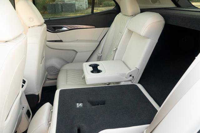 Used 2021 Buick Envision Avenir w/ Technology Package II image 27