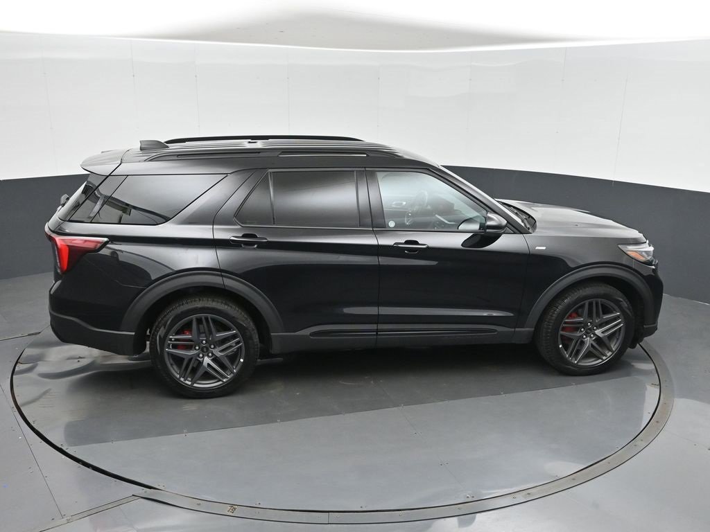 Used 2025 Ford Explorer ST-Line w/ ST-Line Street Pack image 26