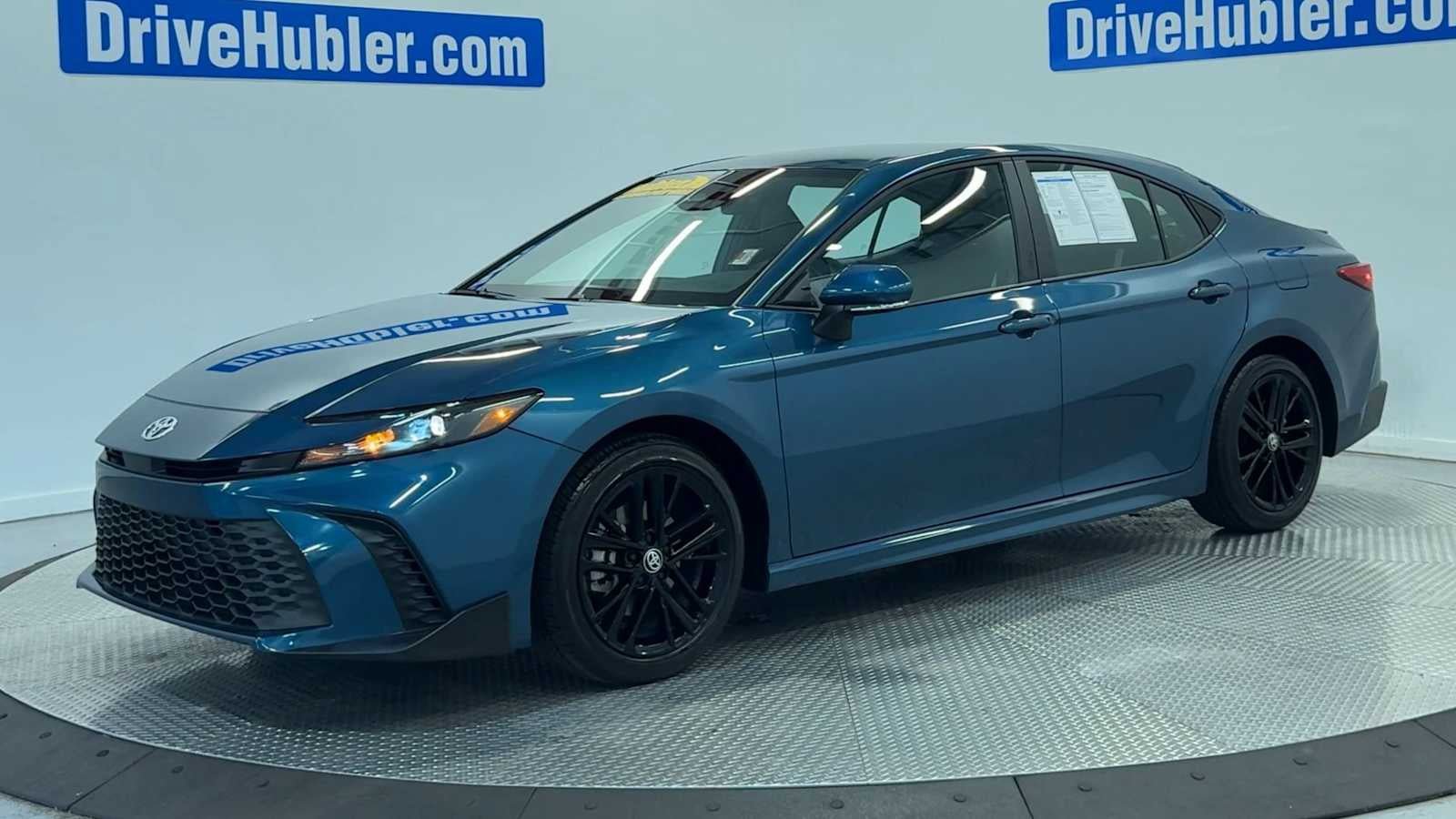 Used 2025 Toyota Camry SE w/ Convenience Package FWD image 45