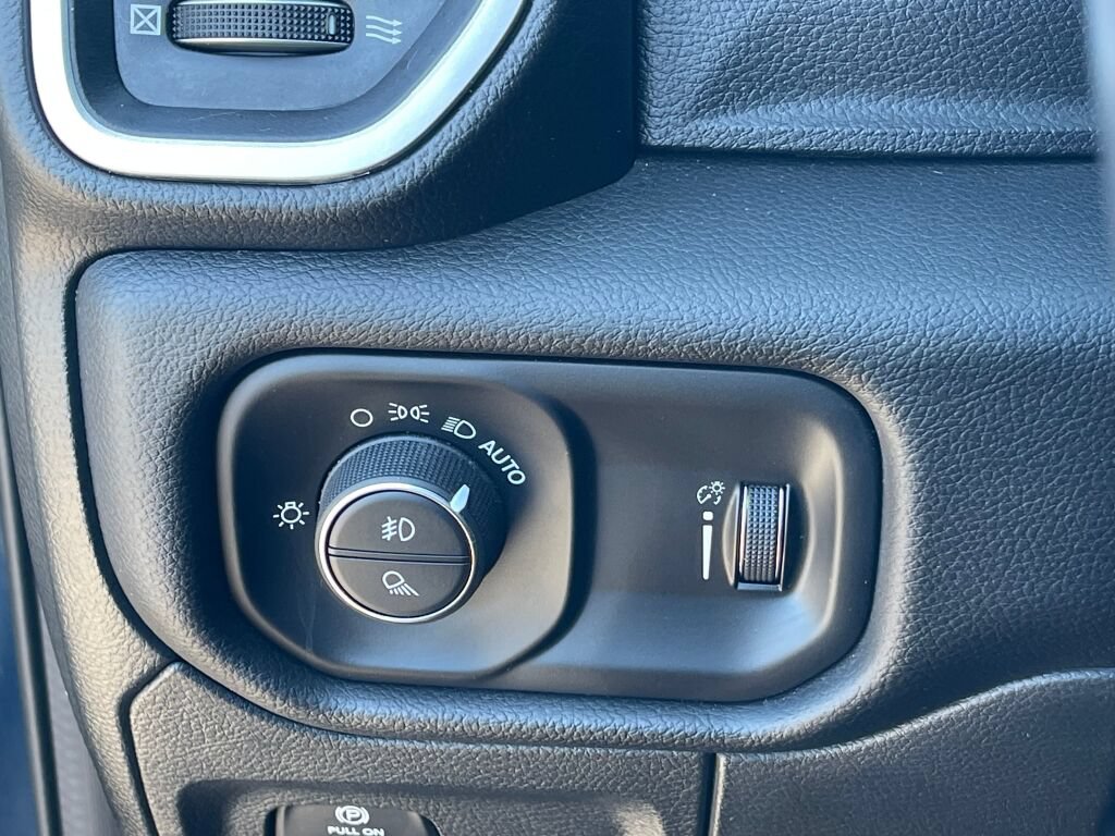 Used 2023 RAM 1500 Big Horn AWD/4WD image 20