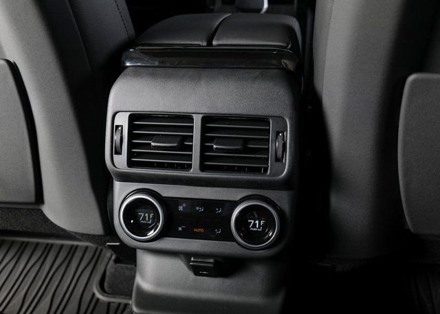 New 2025 Land Rover Range Rover Velar Dynamic SE image 12