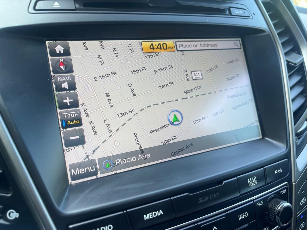 Used 2017 Hyundai Santa Fe FWD image 26