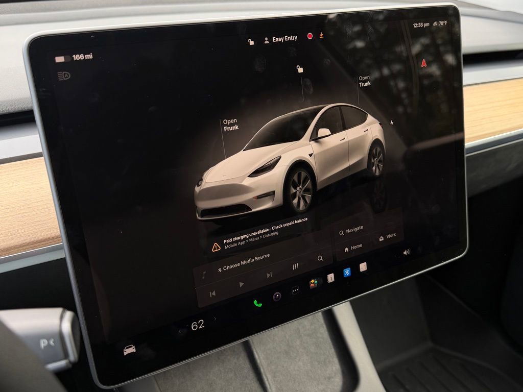 Used 2022 Tesla Model Y Long Range image 21