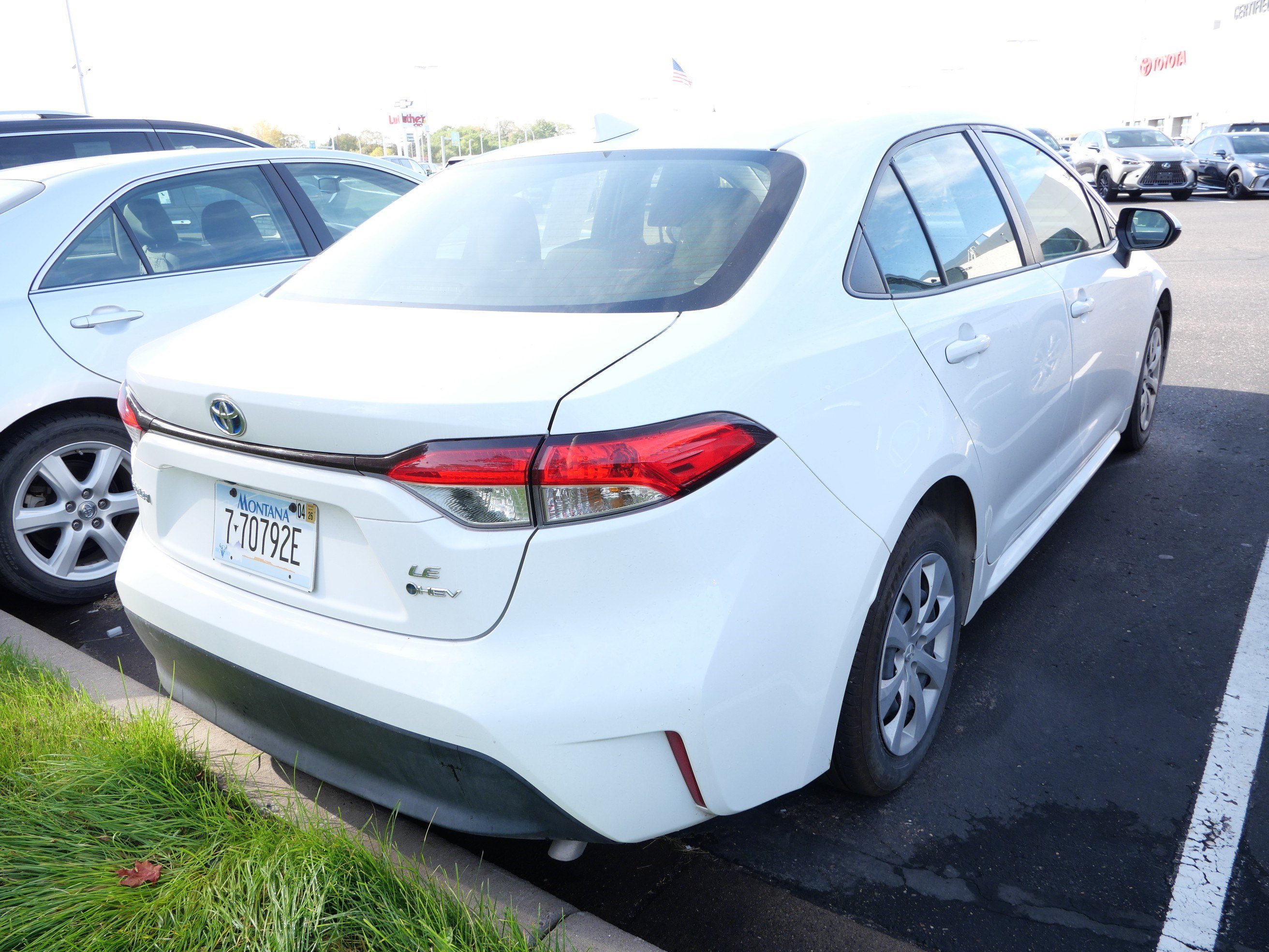 Used 2025 Toyota Corolla LE FWD image 5