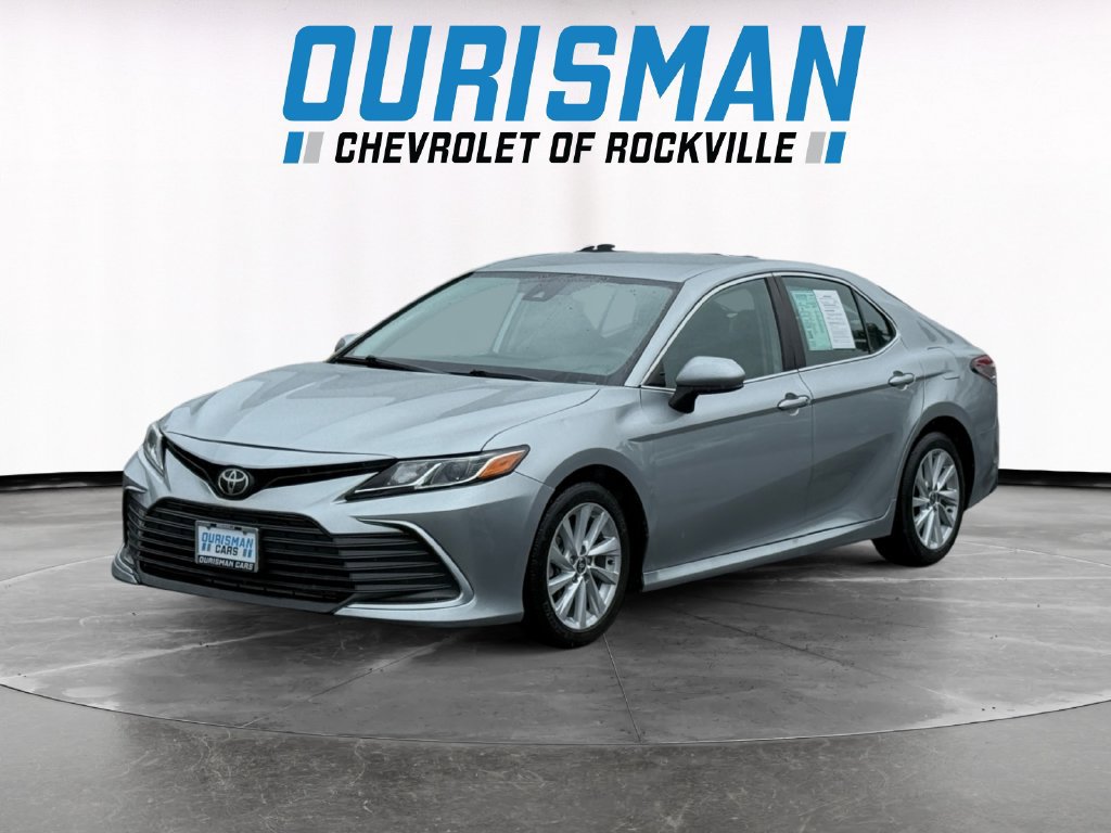Used 2022 Toyota Camry LE FWD image 2