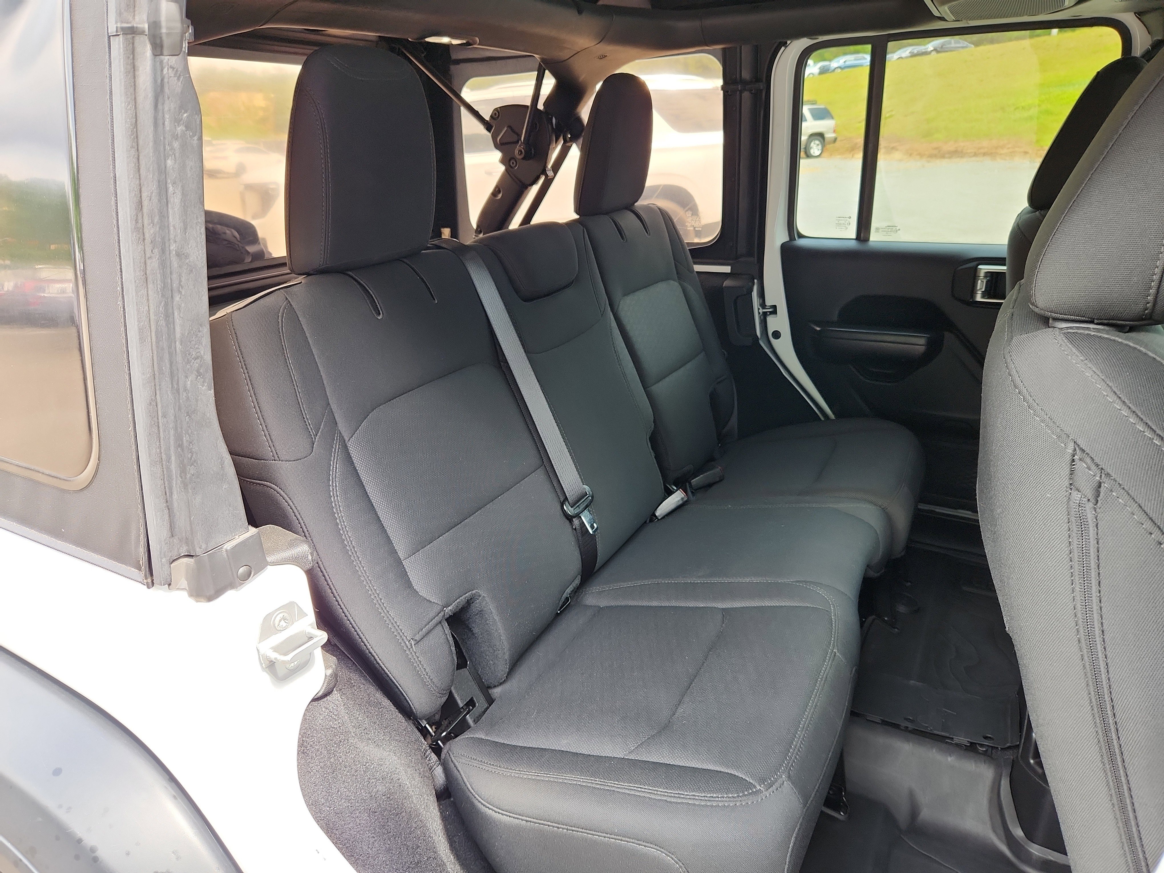 Used 2019 Jeep Wrangler Unlimited Sport S image 38