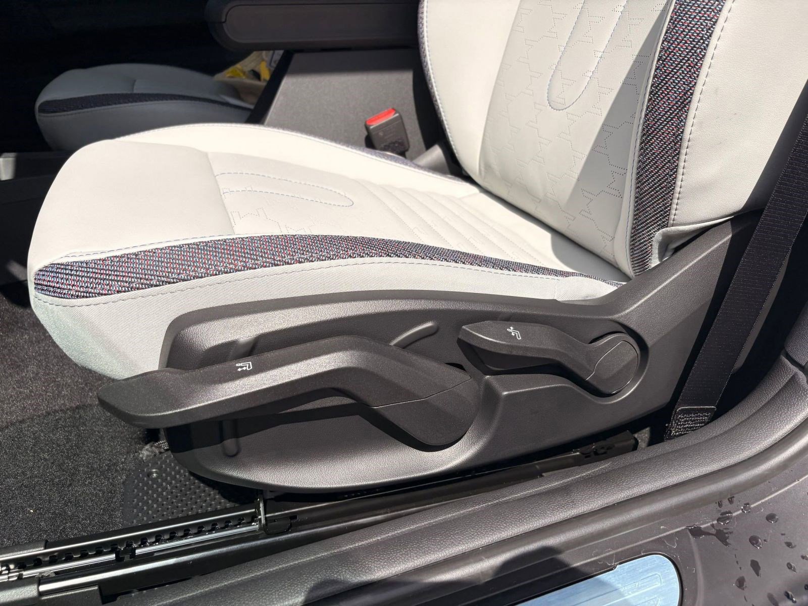 New 2026 MINI Cooper S image 12