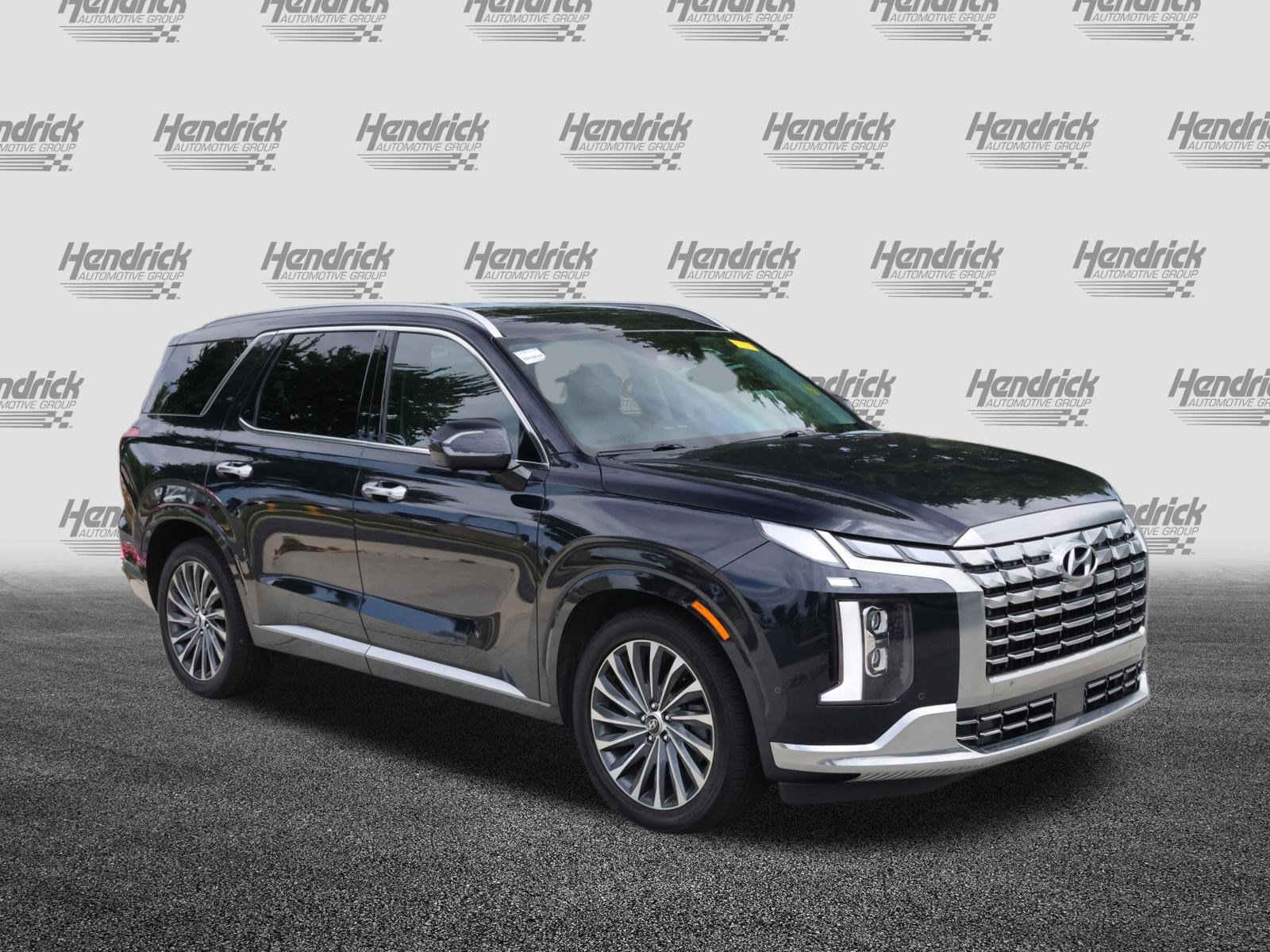 Used 2024 Hyundai Palisade Calligraphy AWD/4WD image 2