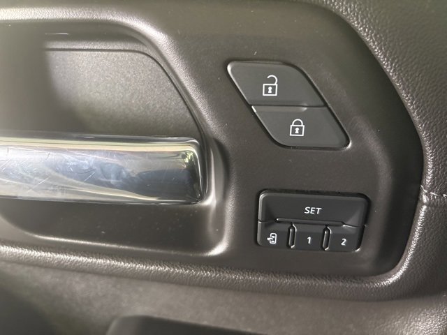 Used 2022 Chevrolet Silverado 2500 LTZ image 28