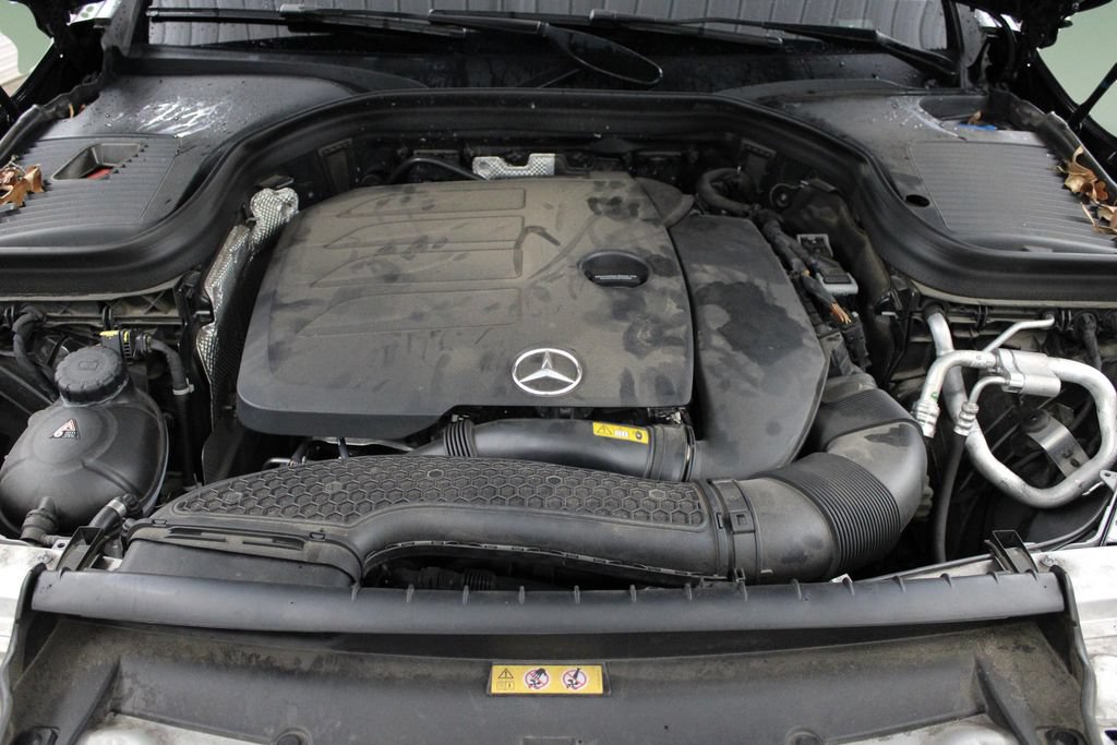Used 2021 Mercedes-Benz GLC 300 image 42