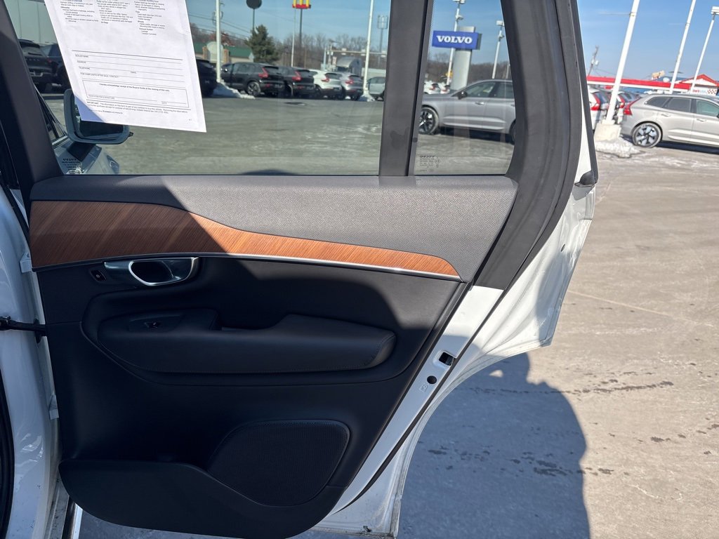 Certified 2023 Volvo XC90 B6 Plus image 39