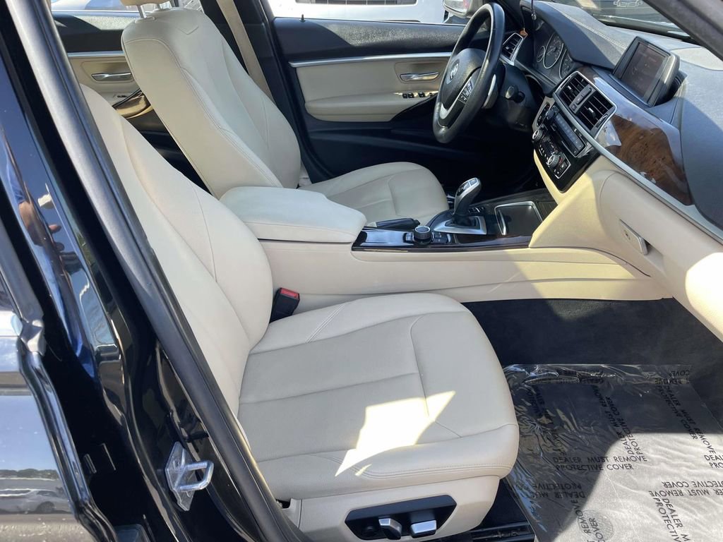Used 2018 BMW 330i xDrive Sedan w/ Convenience Package image 47
